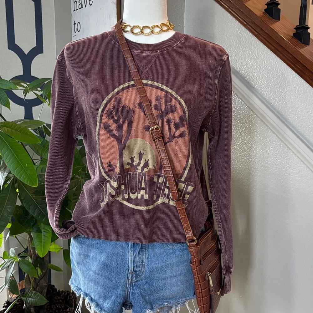 Super Soft & Comfy Brown Joshua Tree Graphic Long Sleeve Top 🌵